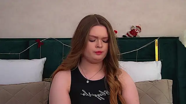 CrystalLyons's cam snapshot