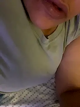 Toofat4you's cam snapshot