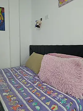 zoe_stp_latina's cam snapshot