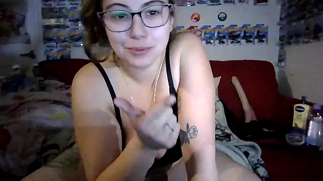 FreakyDreama's cam snapshot