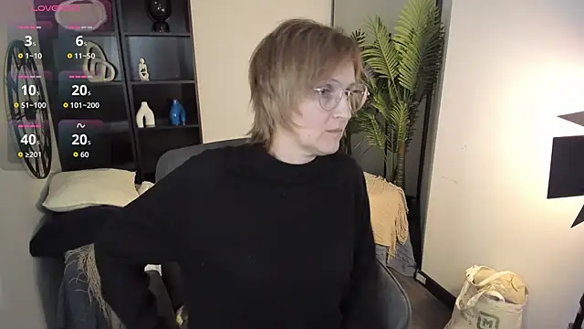 Paris_Cherry's cam snapshot