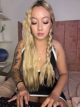 Rebe_'s cam snapshot