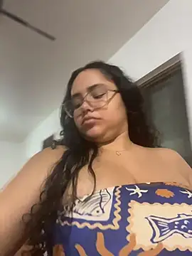 CurlyGirl_1's cam snapshot