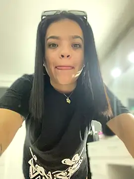 JuanitaMore01's cam snapshot