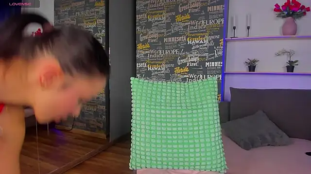 DemmiLove's cam snapshot