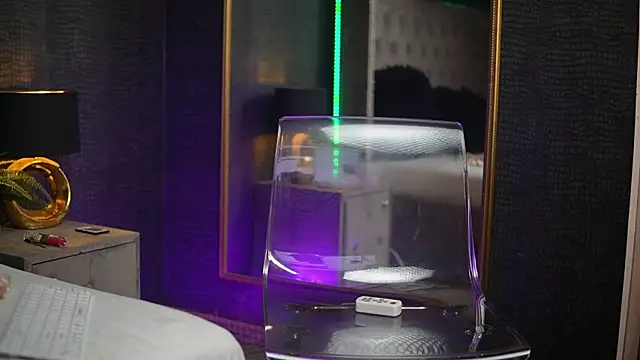 GiaEasyIce's cam snapshot