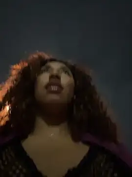 lauraltt live sex cam