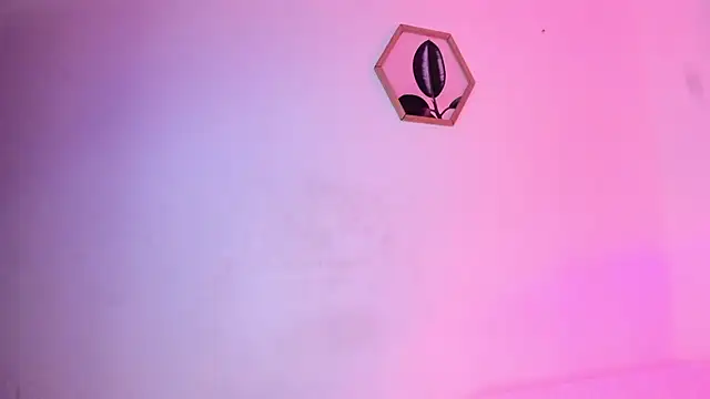 Dhalila_'s cam snapshot