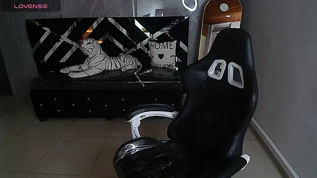 emily_cooper_t's cam snapshot