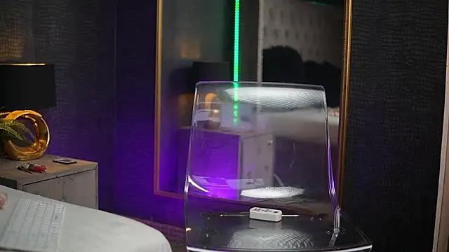 GiaEasyIce's cam snapshot