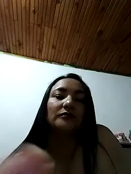 Paulacaliente23's cam snapshot