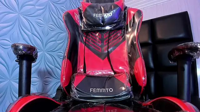 Milk_max_18 live sex cam