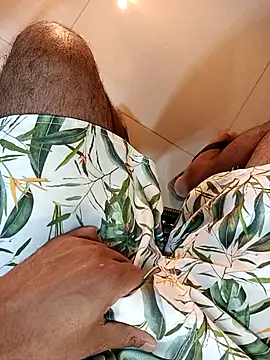 Gallo001 live sex cam