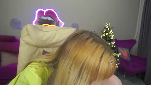 BellaLaPetit's cam snapshot