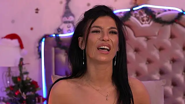 KinkyAmelie's cam snapshot