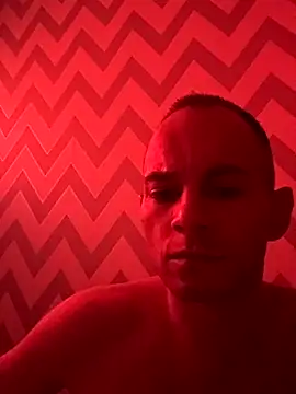 Maksim1907 live sex cam