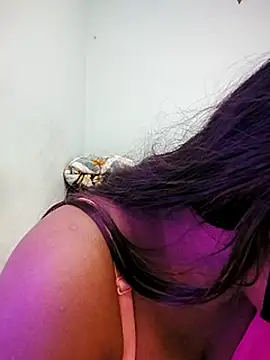 LoveLy-Soneya's cam snapshot