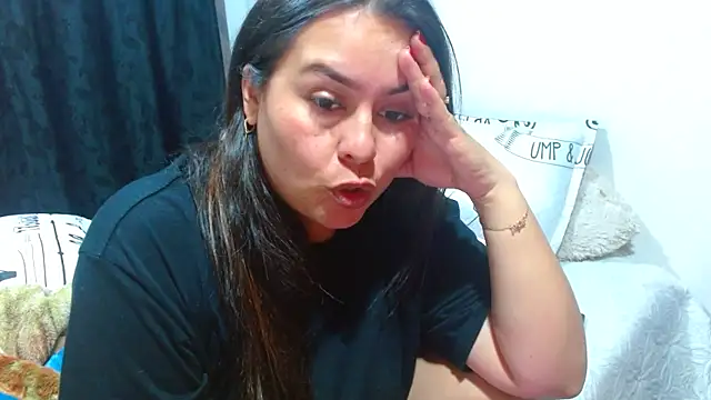 Ixchel_Anaid live sex cam