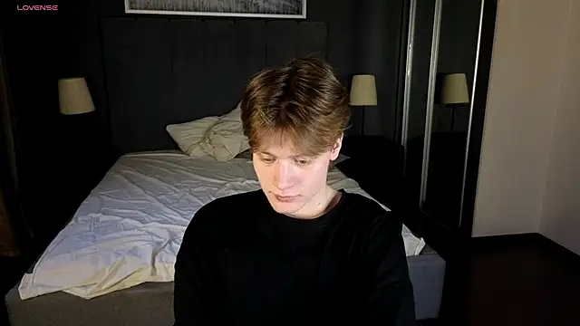 LouieEvans live sex cam