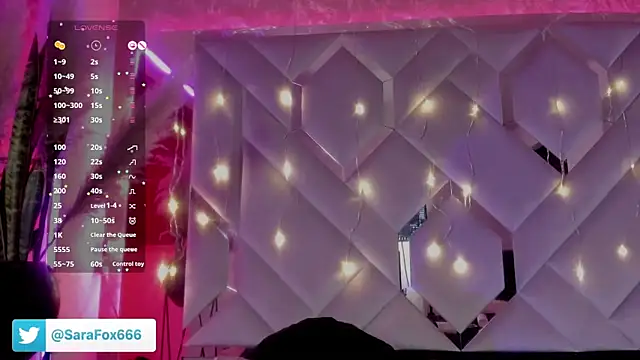 Sara_Foxx1's cam snapshot