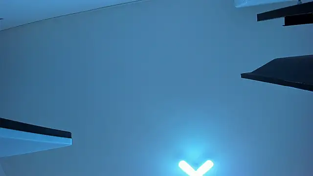 niko_cute18 live sex cam