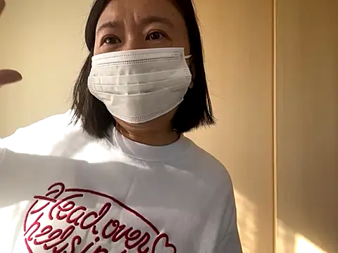 shiori_dayo's cam snapshot