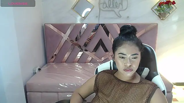 Kendall_Queen_v's cam snapshot