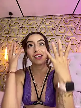 MelanyyJhonson15's cam snapshot