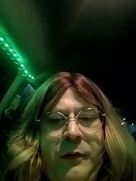 Ashley-Amber_Dragon's cam snapshot