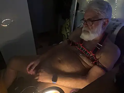 LeatherSdaddy's cam snapshot