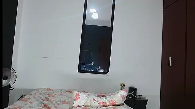 liss_curly's cam snapshot