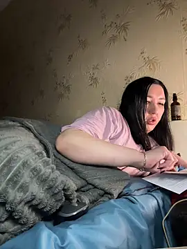 Naughtbaby_2025's cam snapshot