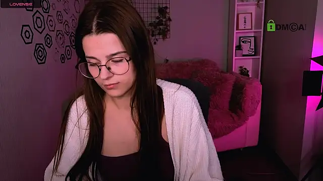 berry_alma's cam snapshot