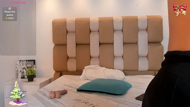 Caroline_Millerr's cam snapshot