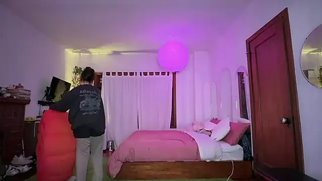 GennaJames live sex cam