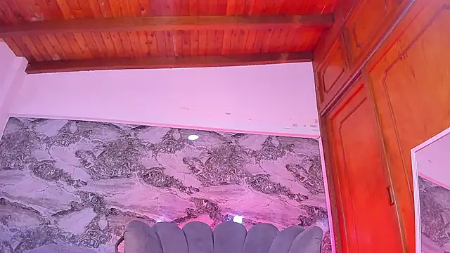 Ethan_thouse's cam snapshot