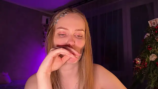 Divine_hannah_'s cam snapshot