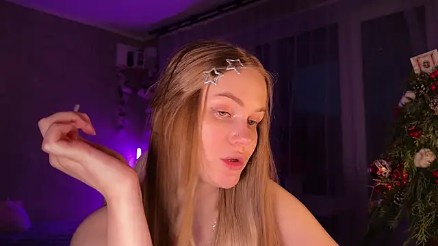 Divine_hannah_'s cam snapshot