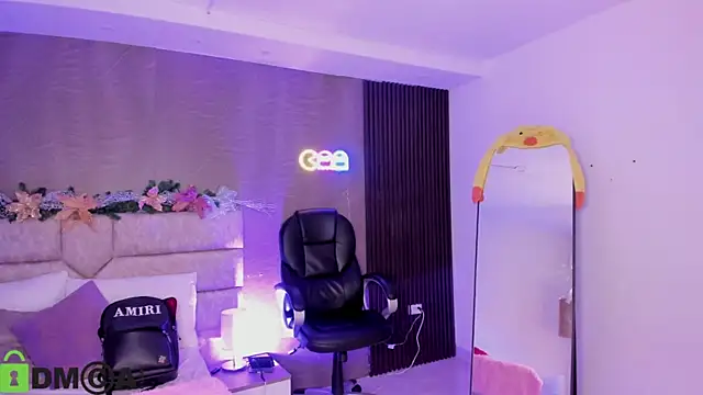 Arinextdoor's cam snapshot