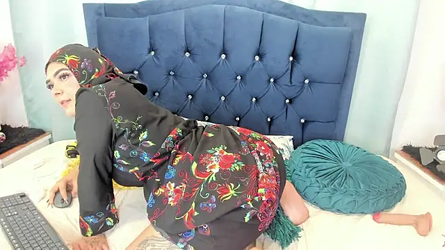 Inaya_Khalifa's cam snapshot