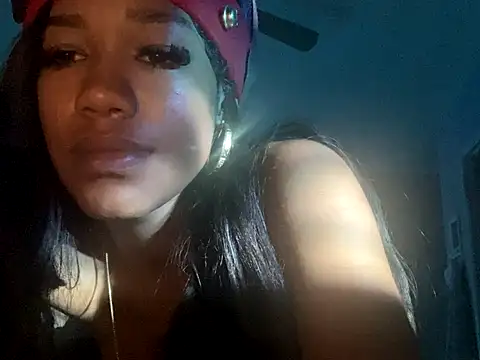 Ahlanacherae_creamz's cam snapshot