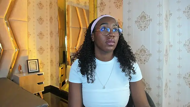 Qeen_blackk's cam snapshot