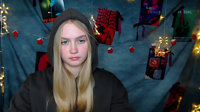 MademoiselleCl's cam snapshot