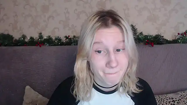 EnigmaSee's cam snapshot