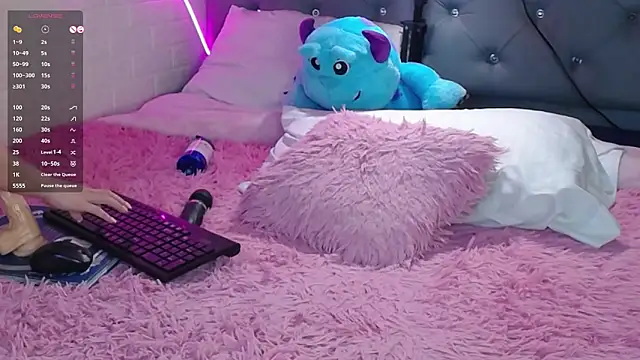 Miah_hilton2's cam snapshot