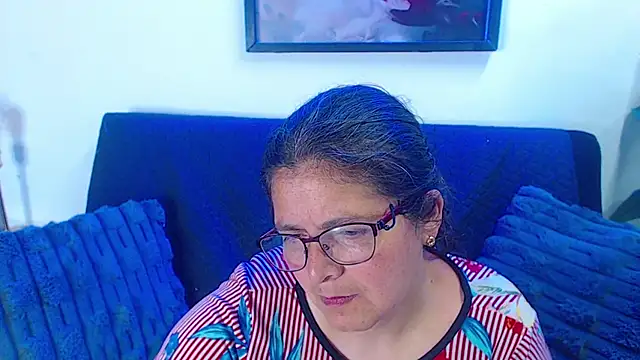 Linda_banks_'s cam snapshot