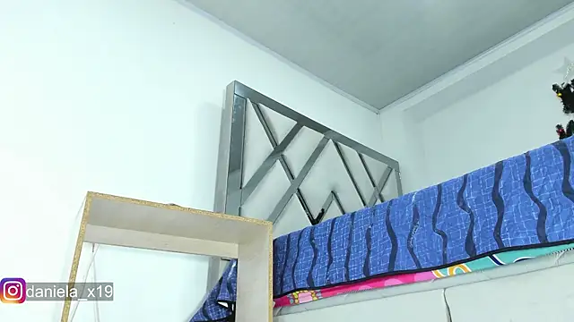 Daniela_x19's cam snapshot