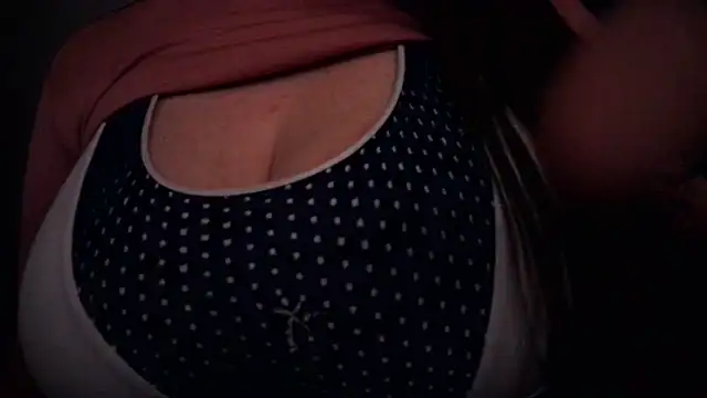 AnnyelinnaLove's cam snapshot