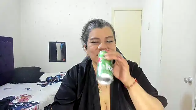 vikyadams's cam snapshot