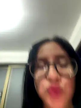 lucy_grey25's cam snapshot